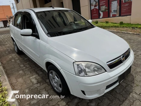 CORSA 1.4 MPFI Premium Sedan 8V