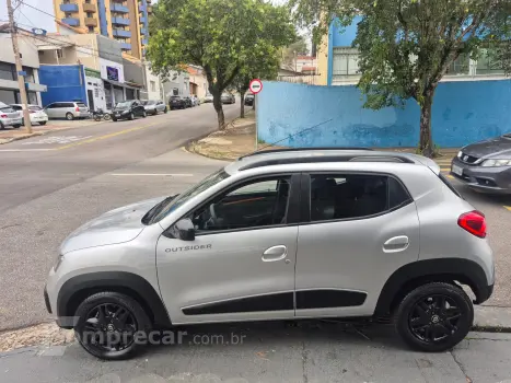 Kwid 1.0 Outsider
