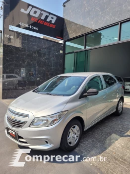 CHEVROLET ONIX 1.0 LT 4 portas