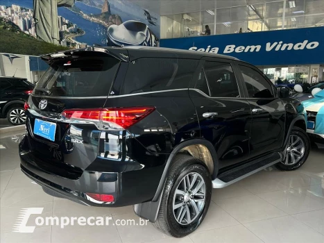 HILUX SW4 2.8 SRX 4X4 7 LUGARES 16V TURBO INTERCO