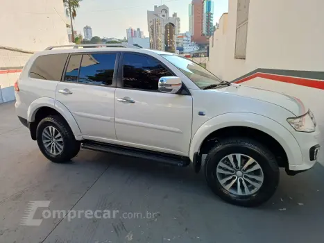 Pajero HPE 3.2 4x4 T.I. Dies. 5p Aut.