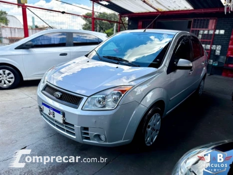 FORD FIESTA 1.6 MPI Class Sedan 8V 4 portas