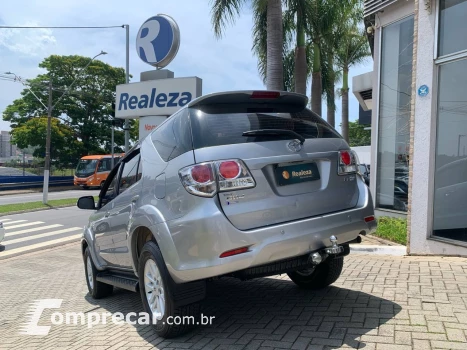 Hilux SW4 SR 4x2 2.7 Flex 16V Aut.