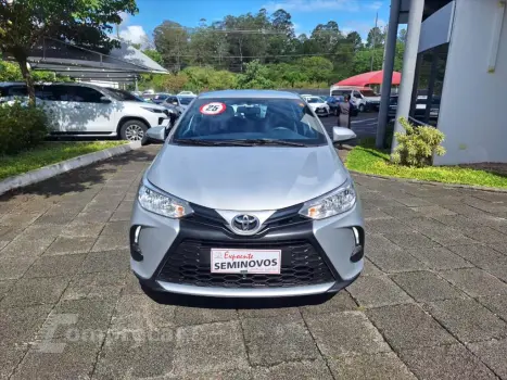 Toyota YARIS 1.5 16V FLEX XL MULTIDRIVE 4 portas