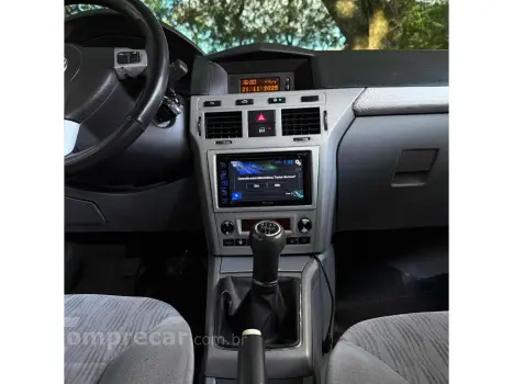 VECTRA 2.0 MPFI ELEGANCE 8V FLEX 4P MANUAL