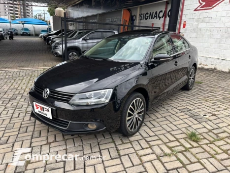 Volkswagen JETTA Highline 2.0 TSI 16V 4p Tiptronic 4 portas