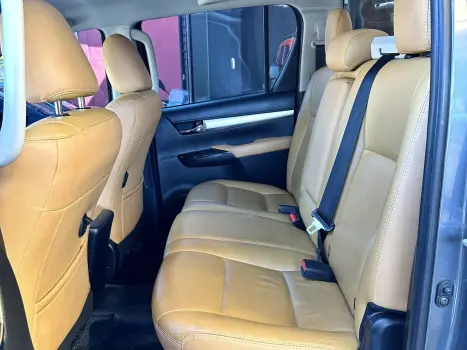HILUX 2.8 SR 4X4 CD 16V DIESEL 4P AUTOMÁTICO