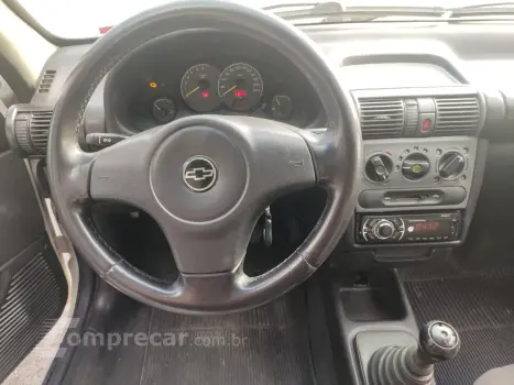 CORSA 1.0 MPFI Classic Sedan Life 8V
