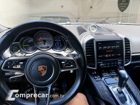 CAYENNE 3.0 V6 E-hybrid Platinum Edition AWD S