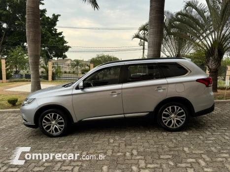 OUTLANDER 2.2 Mivec Di-d Hpe-s AWD