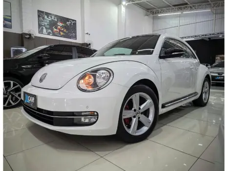 Volkswagen FUSCA 2.0 TSI 16V GASOLINA 2P AUTOMATICO 2 portas