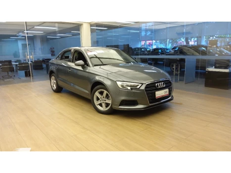 Audi A3 1.4 TFSI FLEX SEDAN PRESTIGE TIPTRONIC 4 portas