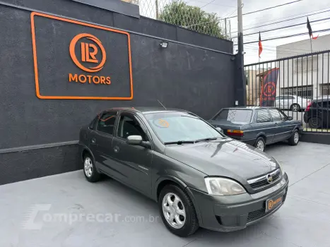 CORSA 1.4 MPFI Premium Sedan 8V