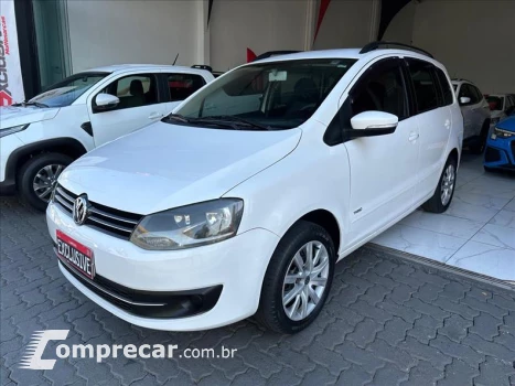 Volkswagen SPACEFOX 1.6 MI Trend 8V 4 portas