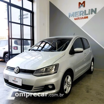 Volkswagen FOX 1.6 MI Comfortline 8V 4 portas