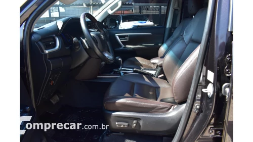 HILUX SW4 - 2.7 SRV 7 LUGARES 4X2 16V 4P AUTOMÁTICO