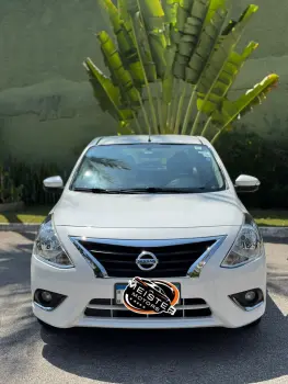 NISSAN VERSA 1.6 16V Unique 4 portas