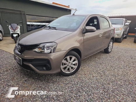 Toyota Etios X Plus 1.5 (Flex) 4 portas