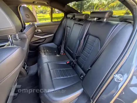 330i 2.0 16V TURBO GASOLINA M SPORT AUTOMÁTICO