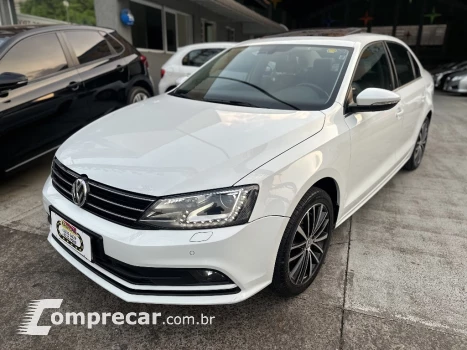 Volkswagen JETTA 2.0 TSI HIGHLINE 211CV GASOLINA 4P TIPTRONIC 4 portas