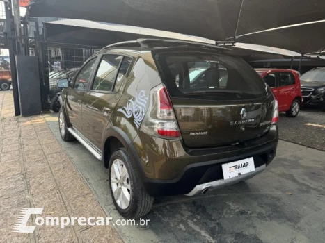 SANDERO - 1.6 STEPWAY 8V 4P MANUAL