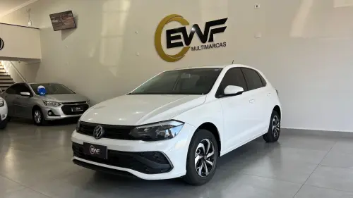 Volkswagen Polo Track 1.0 Flex 12V 5p 4 portas