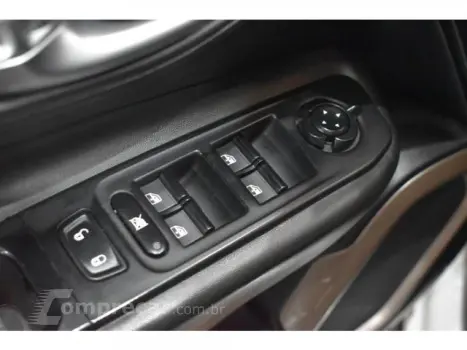 RENEGADE - 2.0 16V TURBO LONGITUDE 4P 4X4 AUTOMÁTICO