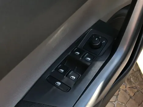 Virtus 1.0 200 Tsi Highline Automático