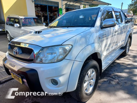 Toyota HILUX 3.0 SRV 4X4 CD 16V Turbo Intercooler 4 portas