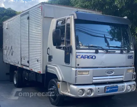 Ford Cargo 815 2 portas