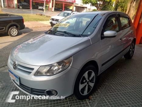 Volkswagen GOL - 1.0 MI 8V 4P MANUAL G.V 4 portas