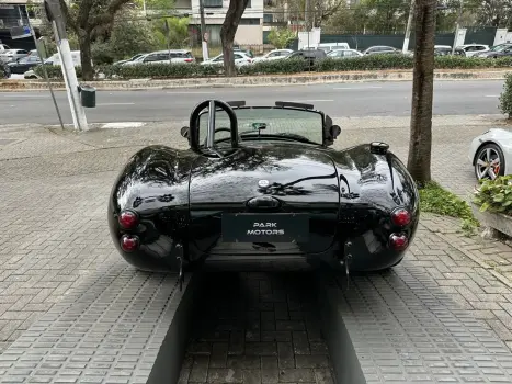 COBRA 5.0 V8 Réplica