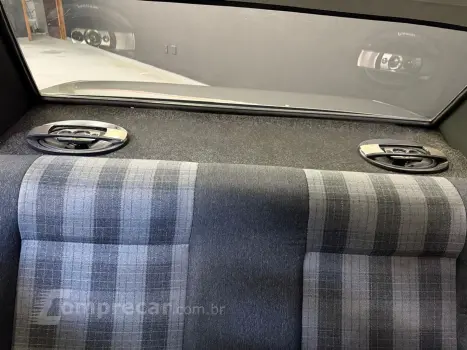 Voyage 1.8 Cl 8V Álcool 2P Manual