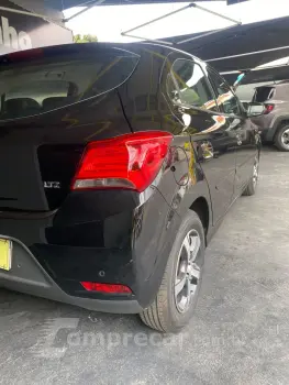 Onix Hatch 1.4 4P FLEX LTZ AUTOMÁTICO