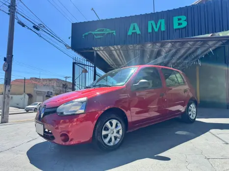 Renault clio 1.0 4 portas