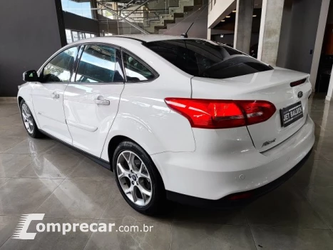 FOCUS SEDAN - 2.0 SE PLUS SEDAN 16V 4P POWERSHIFT