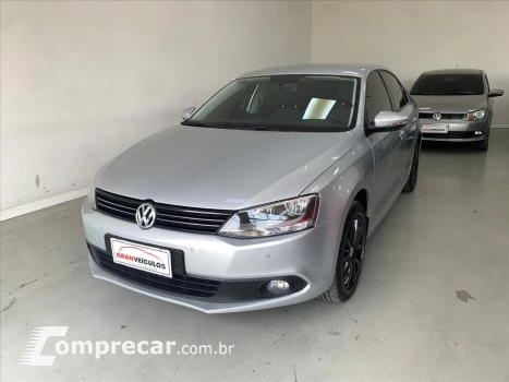 Volkswagen JETTA 2.0 COMFORTLINE FLEX 4P TIPTRONIC 4 portas