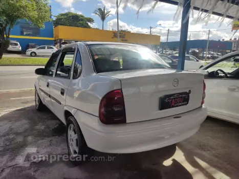 CORSA 1.0 MPFI Classic Sedan Life 8V