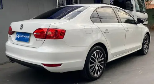 Jetta 2.0 4P TSI HIGHLINE 200 CV AUTOMÁTICO