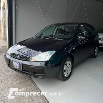 FORD FOCUS 1.6 GL 8V 4 portas