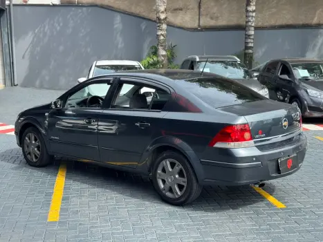 VECTRA 2.0 MPFI Elegance 8V