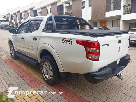 L200 TRITON 2.4 16V Turbo Sport GL CD 4X4