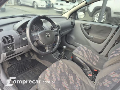 Corsa Sedan 1.0 MPFI 8V 71cv 4p