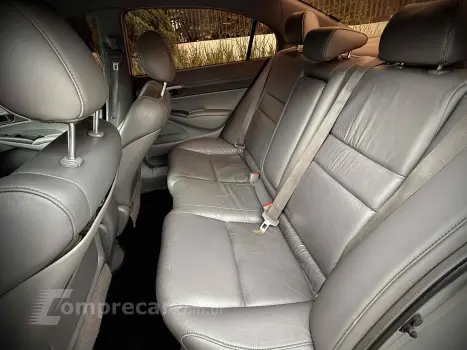 CIVIC 1.8 LXS 16V GASOLINA 4P AUTOMÁTICO