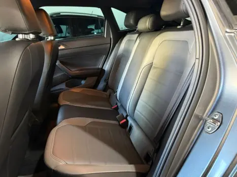 Nivus Highline 1.0 200 TSI Flex Aut.