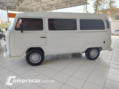 Kombi 1.4 FLEX STD 9 LUGARES