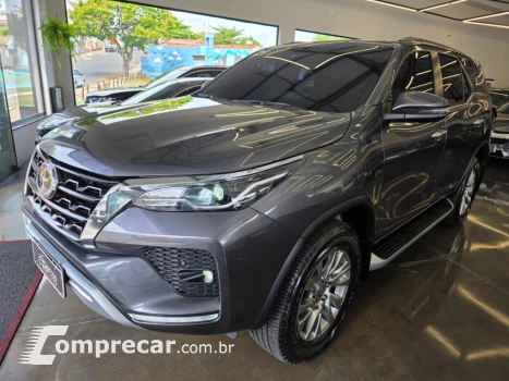 HILUX SW4 2.8 D-4d Turbo SRX 7L 4X4