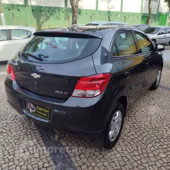 ONIX HATCH LT 1.0 8V FlexPower 5p Mec.