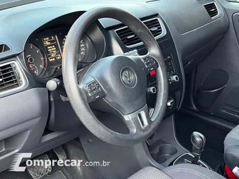 Volkswagen VOLKSWAGEN FOX 1.6 MI I-MOTION 8V 4 portas