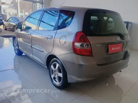 Fit 1.4 16V 4P LX FLEX